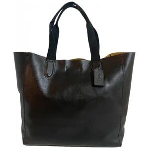 Coach - Black Leather Tote (Limited Edition Hudson Yards)